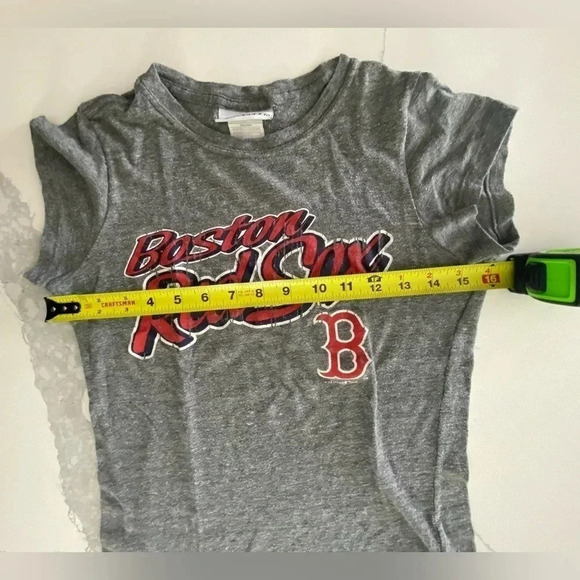 Boston Red Sox Cotton Blend V-neck T-Shirt by Sun & Ocean EUC Women's: Small. - Picture 4 of 6
